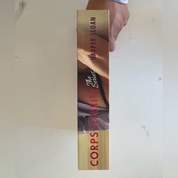 Book collector - Corps Security the complete series signed by Harper Sloane - Picture 2 of 4